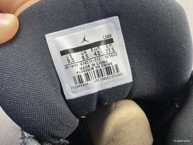 Retro 414571-012 and Jordan Air Cap 13 Gown 0823